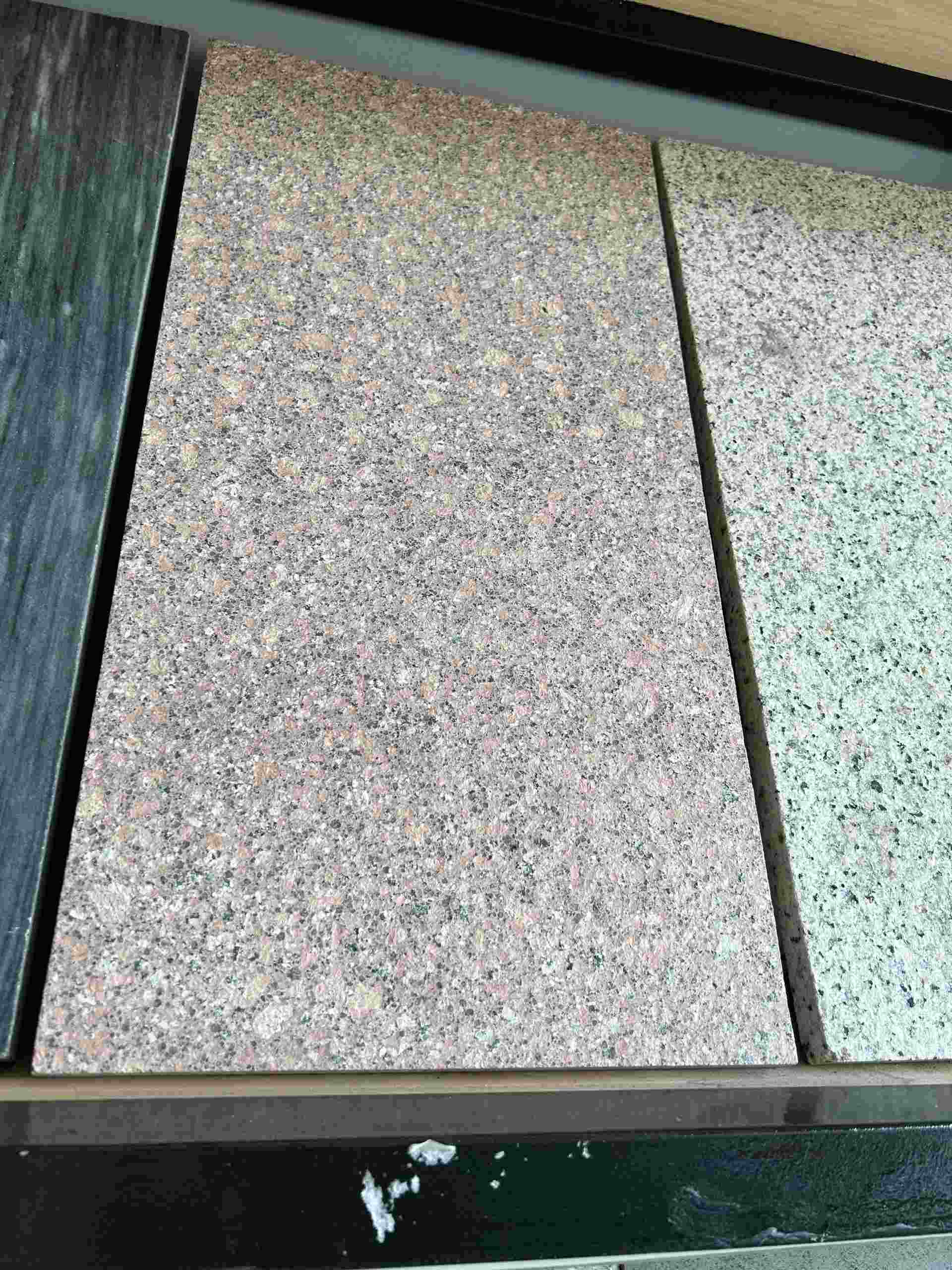 Đá đỏ ruby bình định khò lát sân 30x60 Đá đỏ ruby bình định khò lát sân 30x60