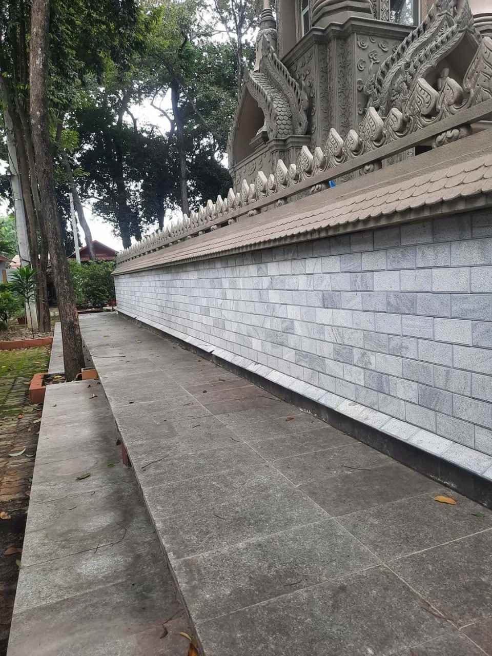 Đá giả cổ băm xám 10x20 ốp tường trang trí