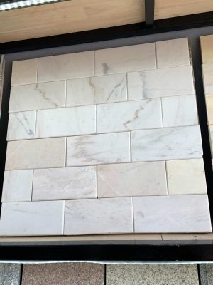 Đá mài bóng trắng sữa 10x20 ốp tường trang trí