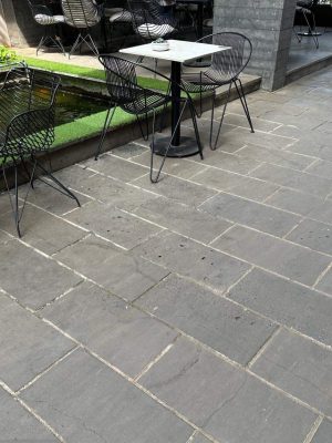 Đá tổ ong 30x60 lát sân
