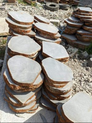 Đá thớt bước dậm trang trí sân vườn