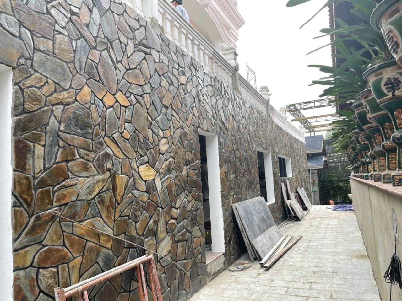 Đá chẻ bao vàng long chuột