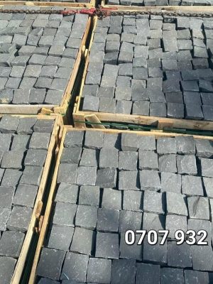 Đá cubic xanh đen lát sân 10x10x5