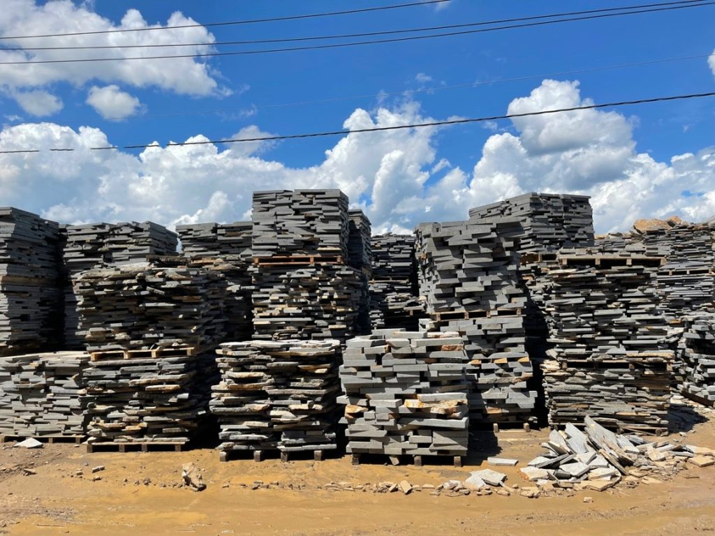 đá rối tổ ong
